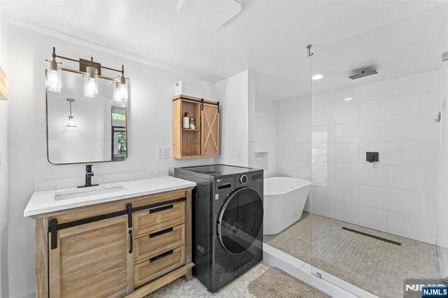 9 Lawnwood Avenue, Newton, NJ 07860