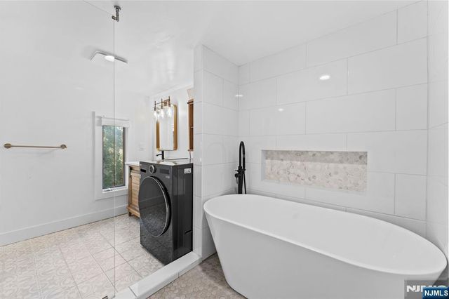 9 Lawnwood Avenue, Newton, NJ 07860