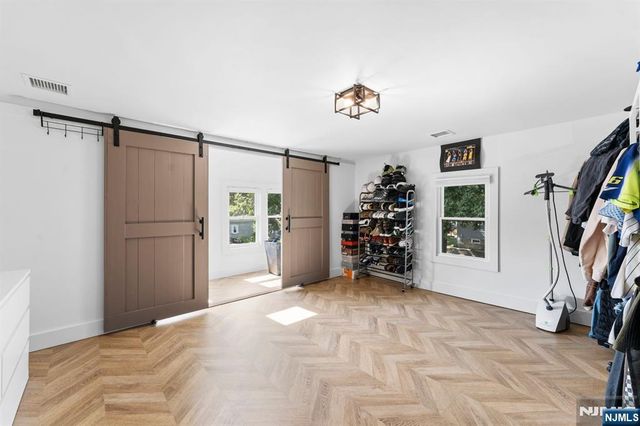 9 Lawnwood Avenue, Newton, NJ 07860