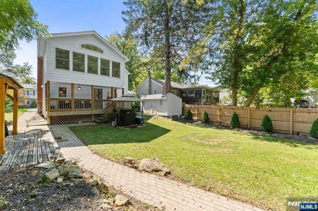 9 Lawnwood Avenue, Newton, NJ 07860