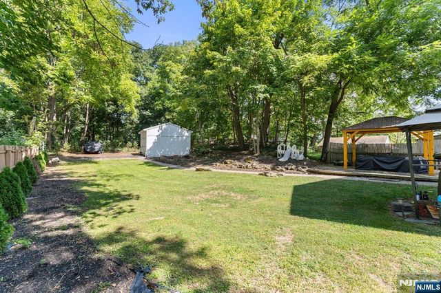 9 Lawnwood Avenue, Newton, NJ 07860