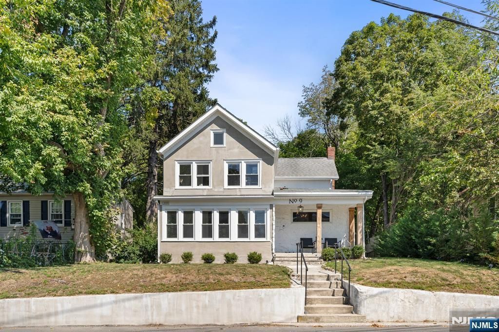 9 Lawnwood Avenue, Newton, NJ 07860