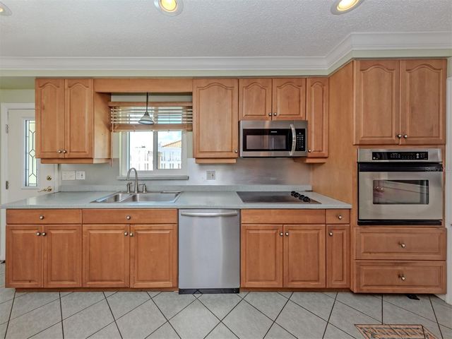 24 GULF MANOR DRIVE, Venice, FL 34285