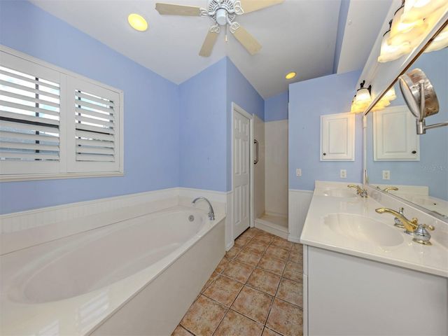 24 GULF MANOR DRIVE, Venice, FL 34285