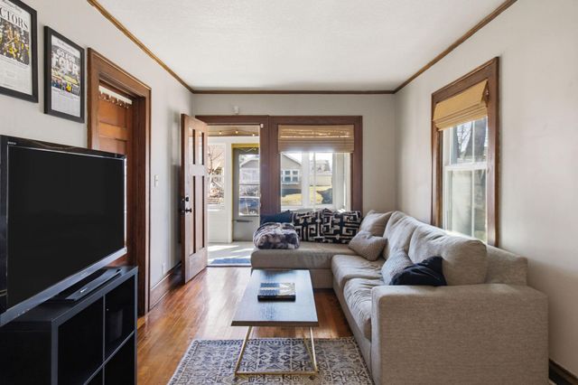 4340 14th Avenue S, Minneapolis, MN 55407