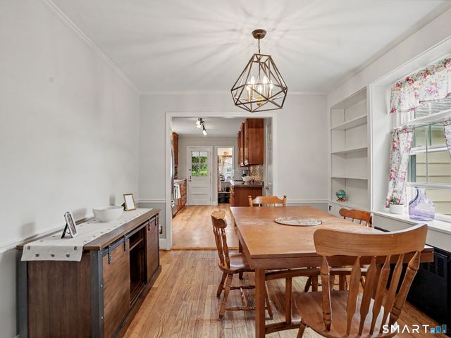10 Crest Road, Danbury, CT 06811