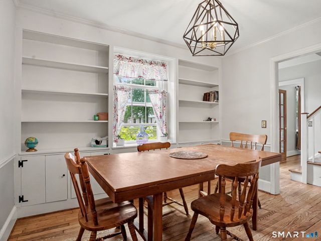 10 Crest Road, Danbury, CT 06811