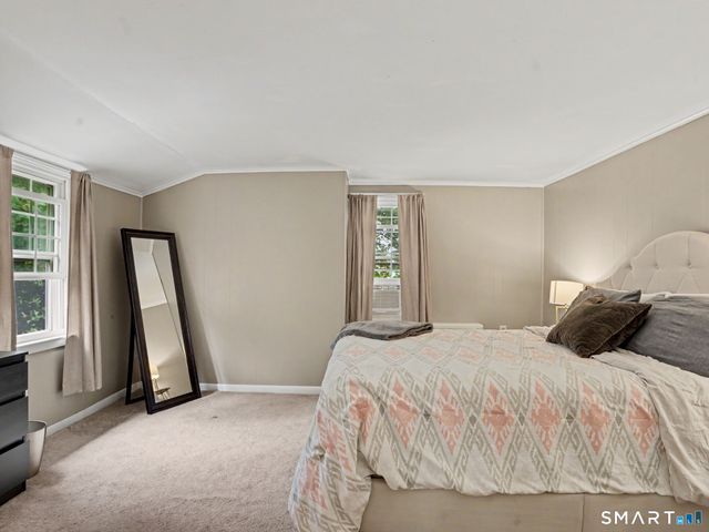 10 Crest Road, Danbury, CT 06811