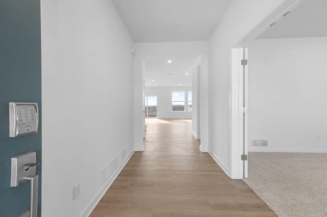 20325 Gadget Circle, Lakeville, MN 55044