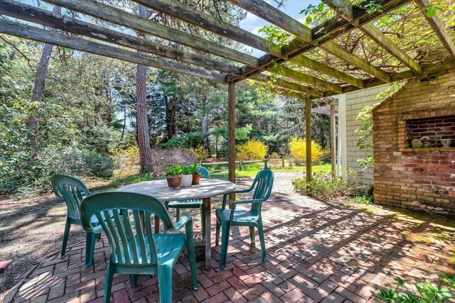 20 Bantry Ln, Brewster, MA 02631
