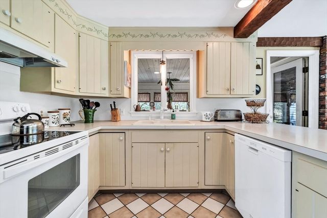 20 Bantry Ln, Brewster, MA 02631