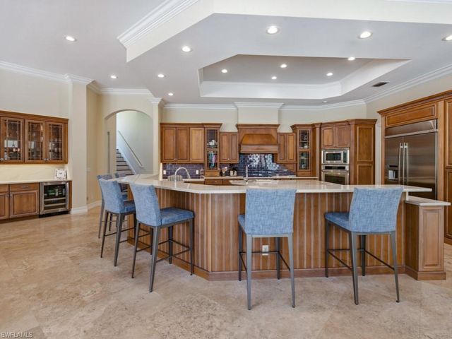 7051 Hunters RD, Naples, FL 34109