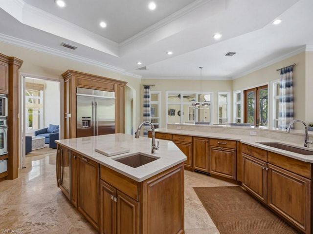 7051 Hunters RD, Naples, FL 34109