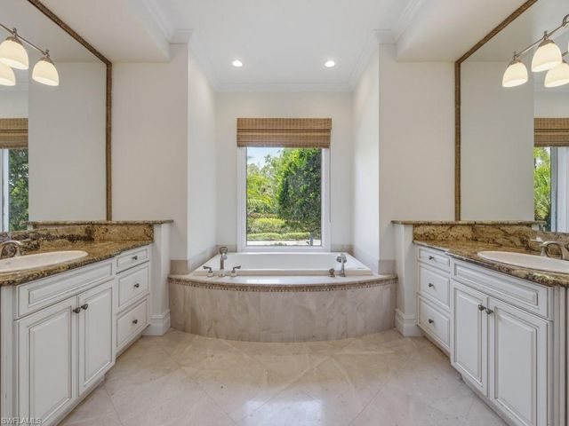 7051 Hunters RD, Naples, FL 34109