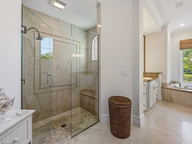 7051 Hunters RD, Naples, FL 34109