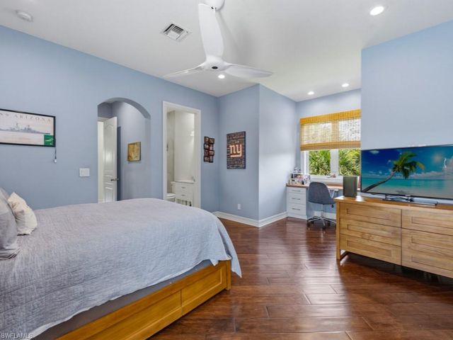7051 Hunters RD, Naples, FL 34109