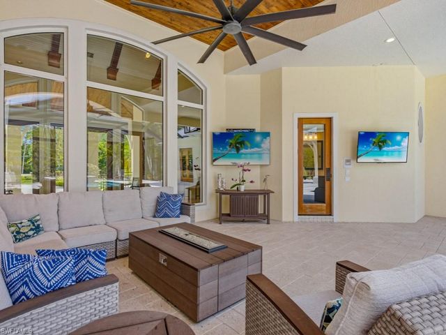 7051 Hunters RD, Naples, FL 34109