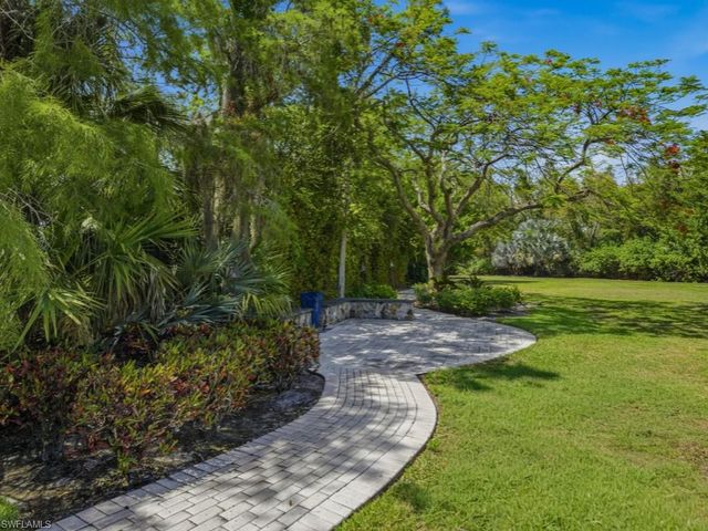 7051 Hunters RD, Naples, FL 34109