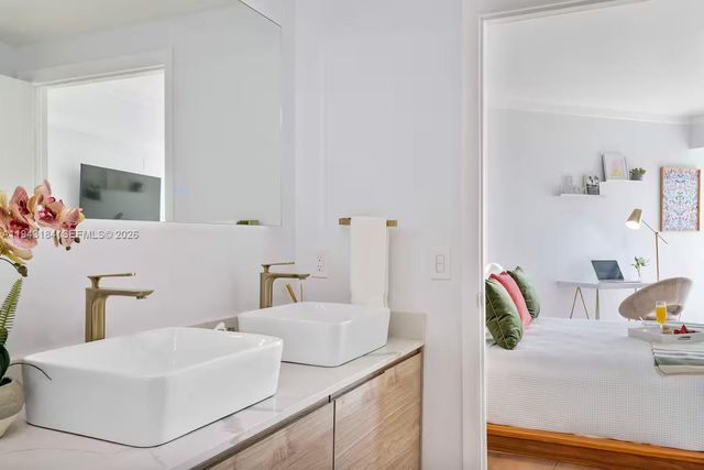 2889 Mcfarlane Rd 1614, Miami, FL 33133