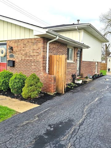 15362 7th Avenue, Phoenix, IL 60426