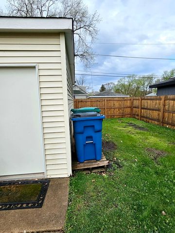 15362 7th Avenue, Phoenix, IL 60426