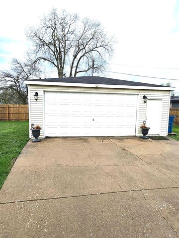 15362 7th Avenue, Phoenix, IL 60426