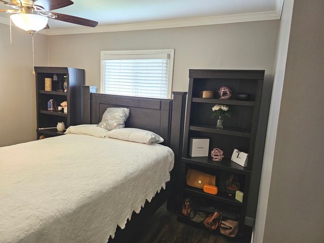 15362 7th Avenue, Phoenix, IL 60426