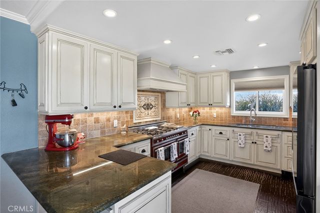 5052 Howard Avenue, Los Alamitos, CA 90720