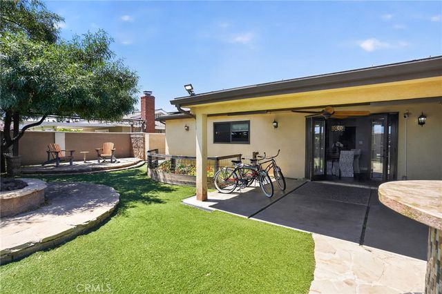 5052 Howard Avenue, Los Alamitos, CA 90720
