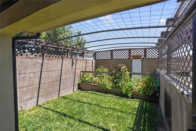 5052 Howard Avenue, Los Alamitos, CA 90720