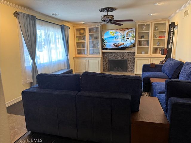 5052 Howard Avenue, Los Alamitos, CA 90720