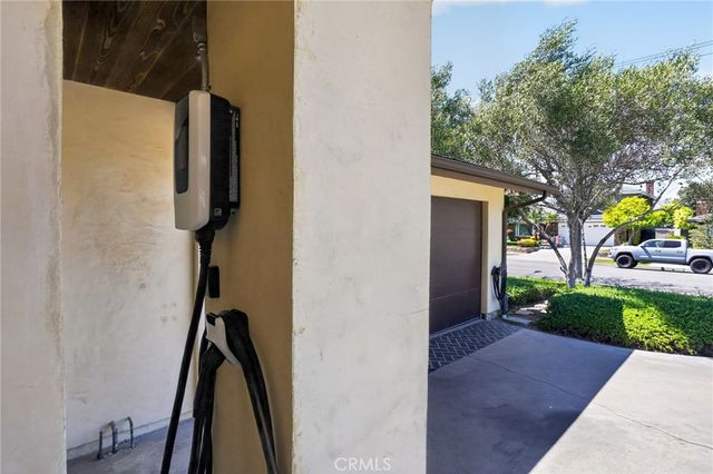 5052 Howard Avenue, Los Alamitos, CA 90720