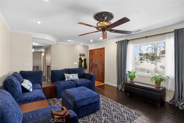 5052 Howard Avenue, Los Alamitos, CA 90720