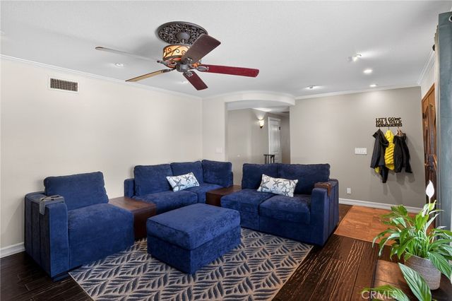 5052 Howard Avenue, Los Alamitos, CA 90720