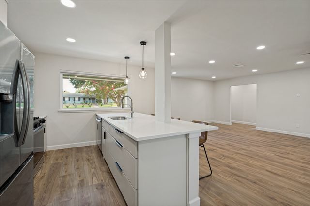 3550 Ridgeoak Way, Farmers Branch, TX 75234