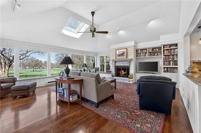 3100 W 71st Street, Prairie Village, KS 66208