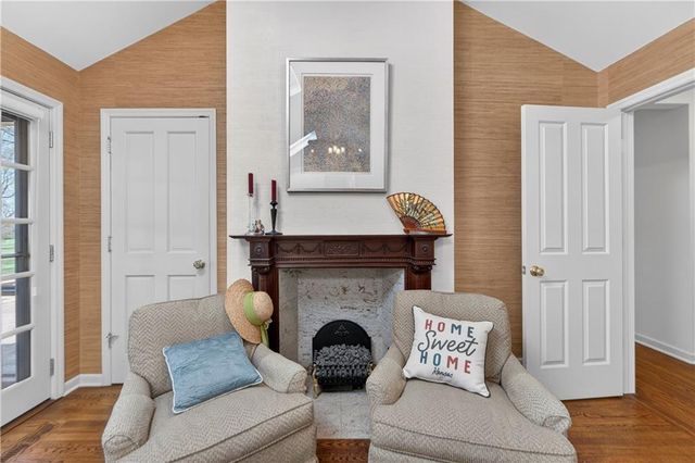 3100 W 71st Street, Prairie Village, KS 66208