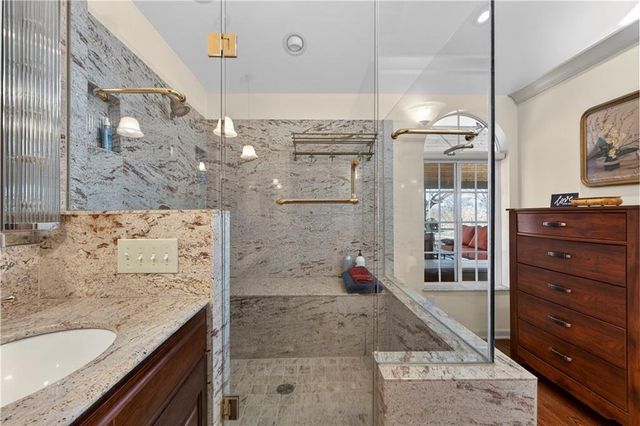 3100 W 71st Street, Prairie Village, KS 66208