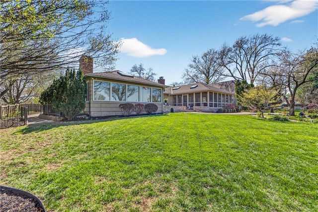 3100 W 71st Street, Prairie Village, KS 66208