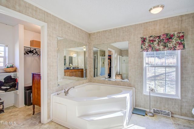 2294 Island Road, Blountville, TN 37617