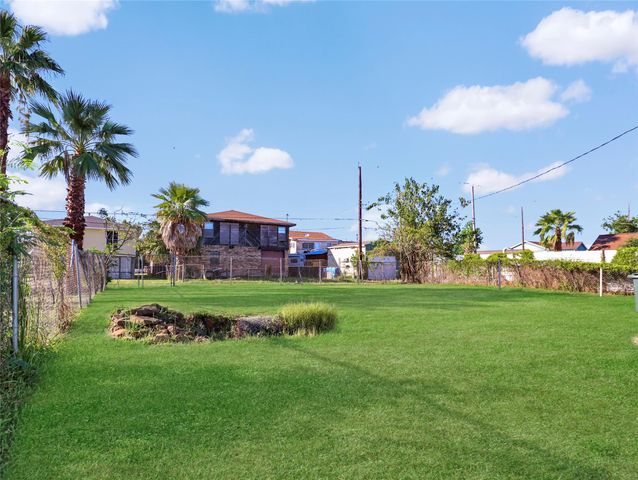 6004 Avenue T, Galveston, TX 77551