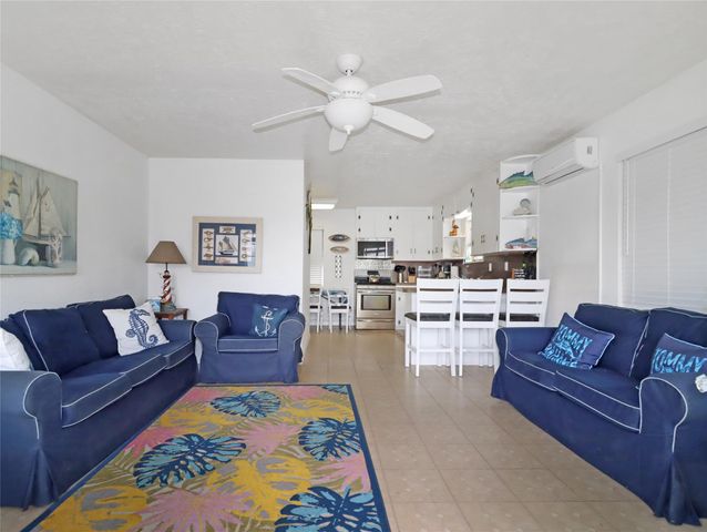 6004 Avenue T, Galveston, TX 77551