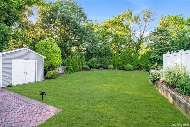 49 Neulist Avenue 2nd Fl, Port Washington, NY 11050