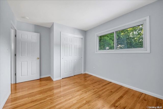 49 Neulist Avenue 2nd Fl, Port Washington, NY 11050