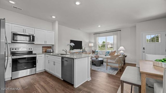 2027 Clock Road, New Bern, NC 28562