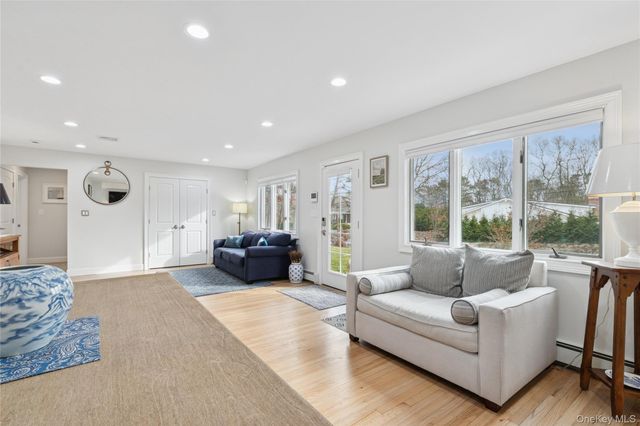 4 Chestnut Lane, East Quogue, NY 11942