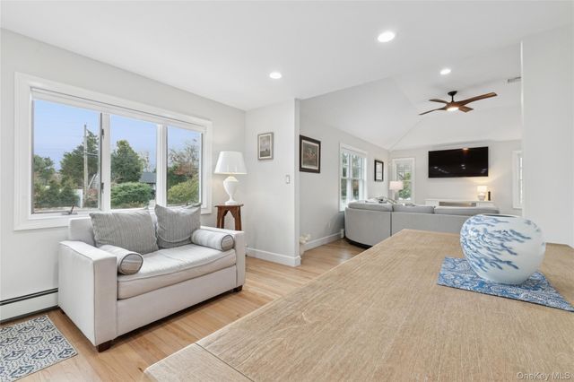 4 Chestnut Lane, East Quogue, NY 11942