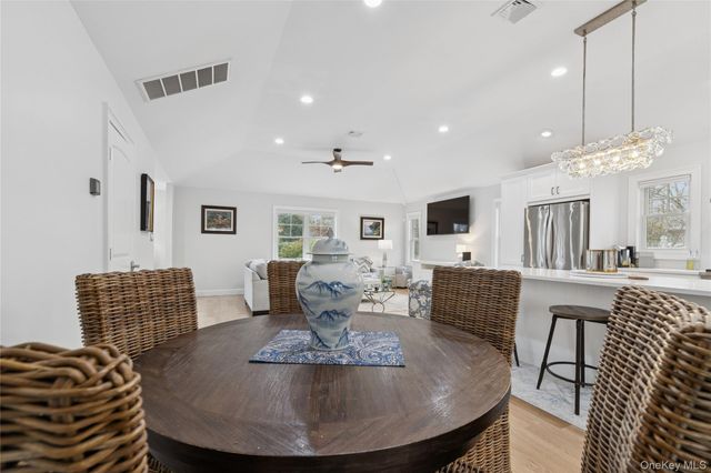 4 Chestnut Lane, East Quogue, NY 11942