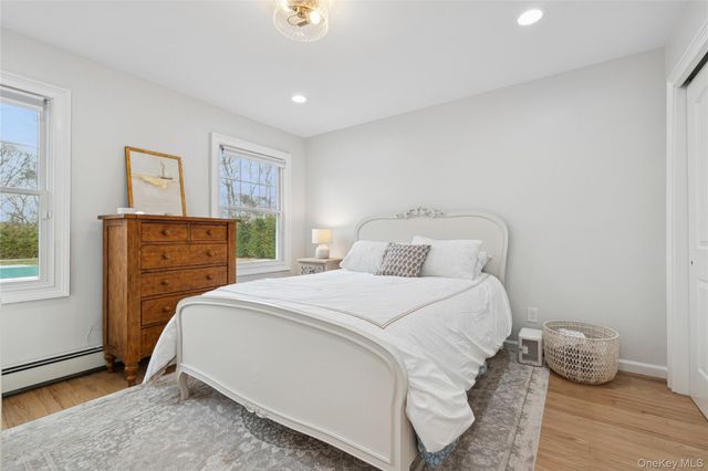 4 Chestnut Lane, East Quogue, NY 11942