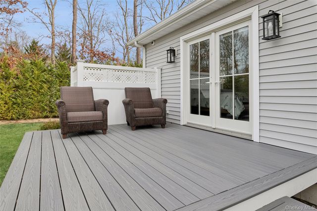 4 Chestnut Lane, East Quogue, NY 11942